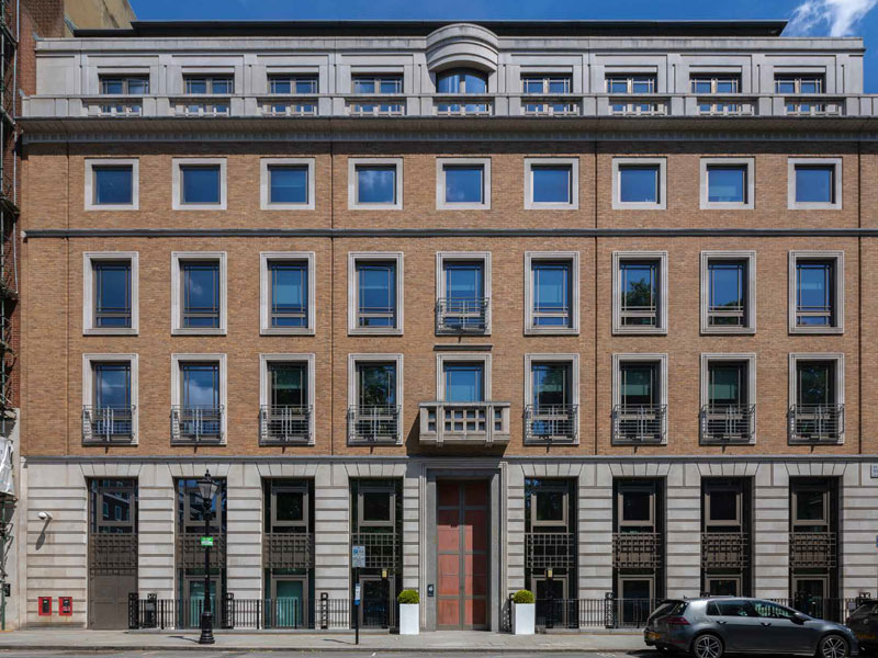 1 St James's Square